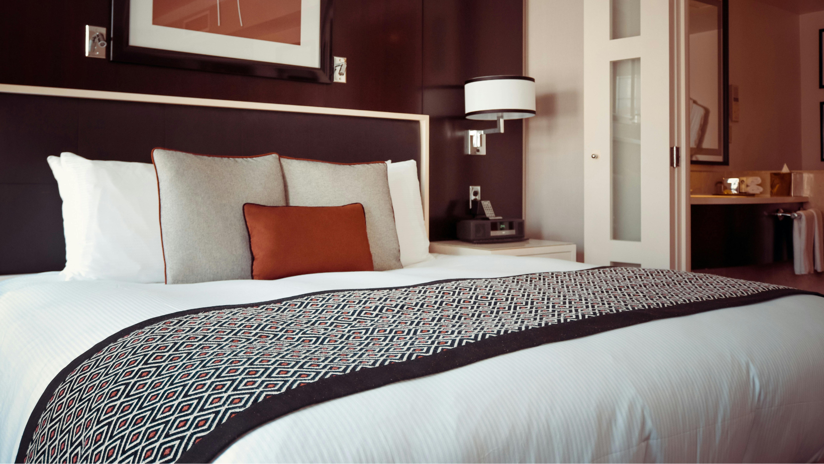 Sleep Like a Pharaoh: The Luxurious Comfort of 1000TC Egyptian Cotton Sheets from Bed Fashion